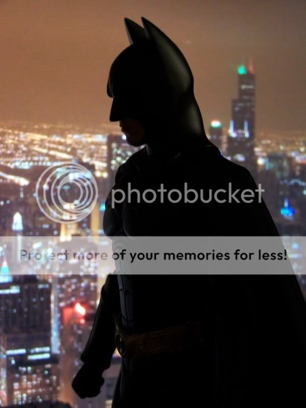 BatmanBeginsSuit03800.jpg
