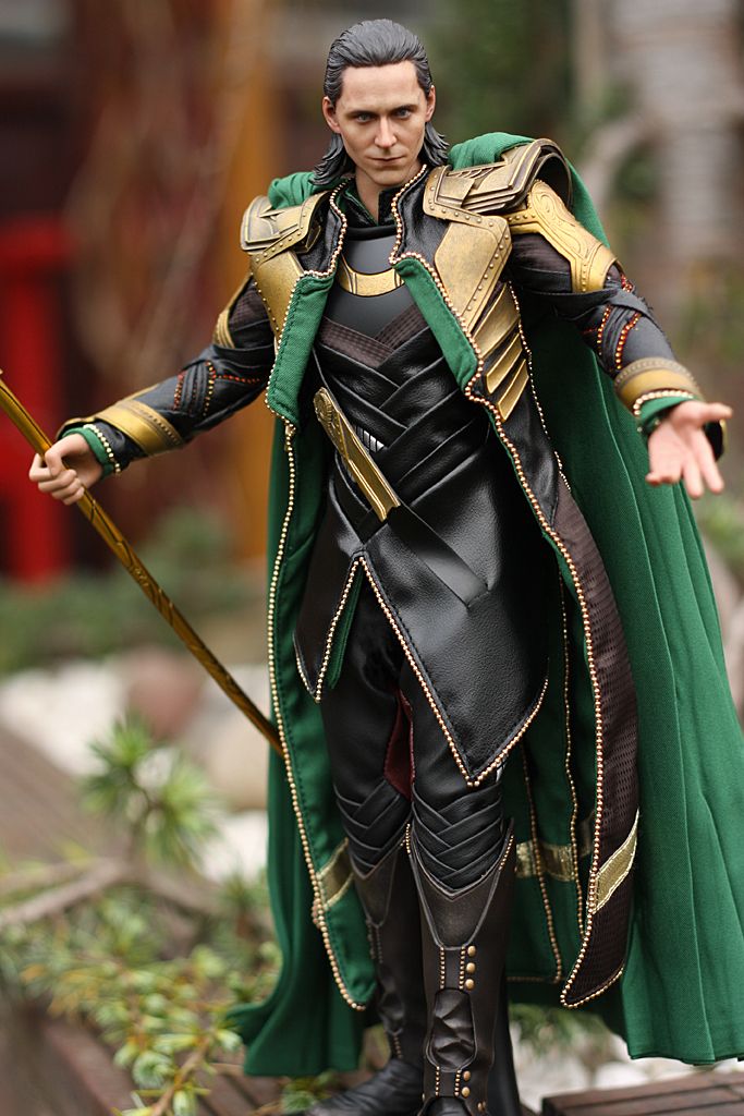 HotToysLoki3_zpsc6442883.jpg