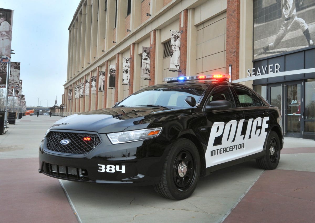 1-ford-police-interceptor-sedan-35l-ecoboost-awd.jpg