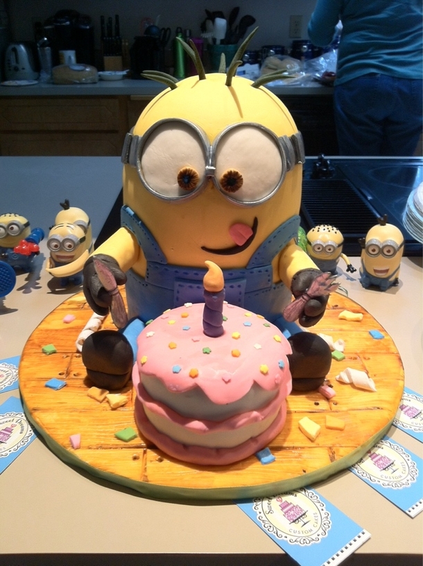 my-friends-th-birthday-cake-no-one-wanted-to-cut-it-it-was-too-cute-57037.jpg