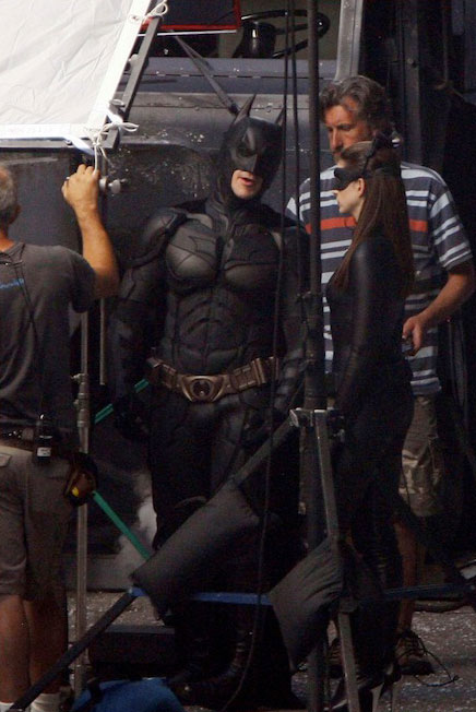 batman-and-catwoman-in-full-costume-set-of-the-dark-knight-rises.jpg