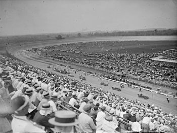 350px-Laurel_Board_Track_Race_Jul_11_1925.jpg