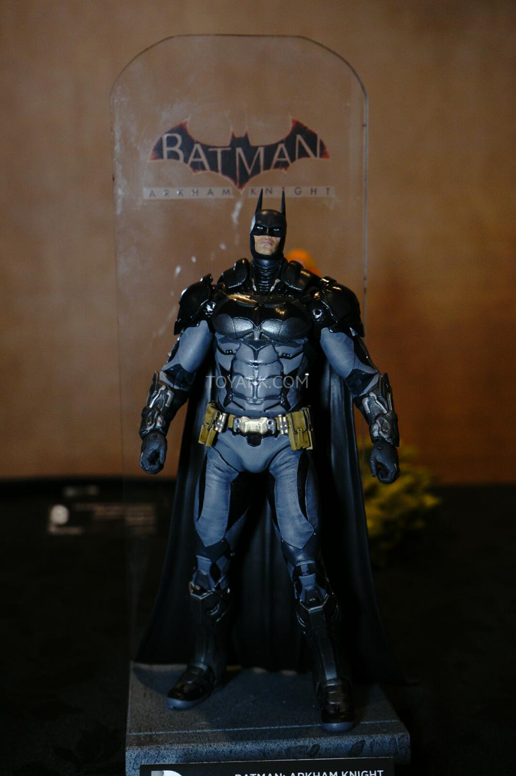 SDCC-2014-DC-Collectibles-Arkham-Knight-003.jpg
