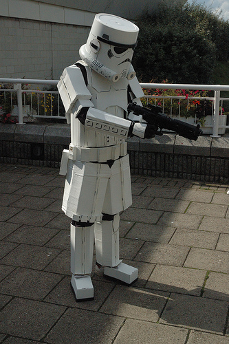 1238797225-stormtrooper_6.jpg