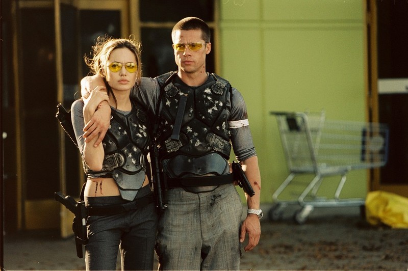 angelina_jolie_and_brad_pitt_in_mr_and_mrs_smith__usa_2005__screenshot_big_photo_02.jpg