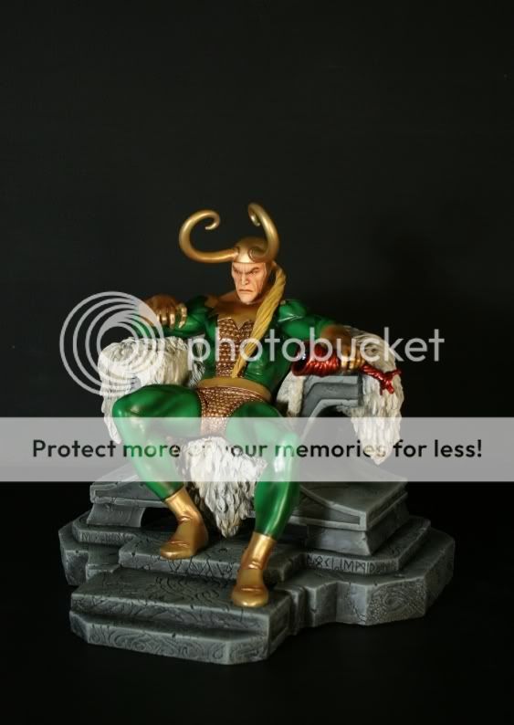 LokiStatue2a.jpg