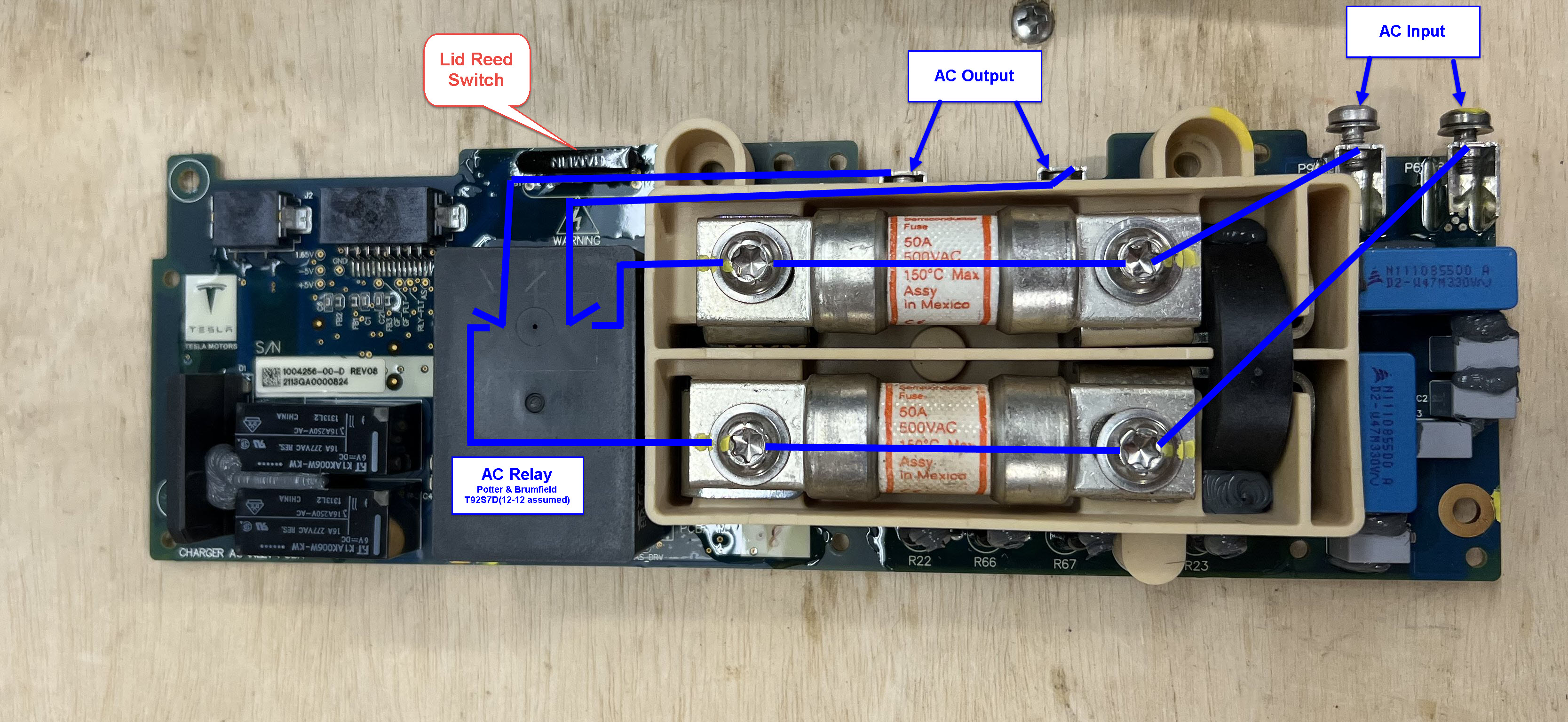 Tesla_Model_S_GEN1_OBC_032b.jpg