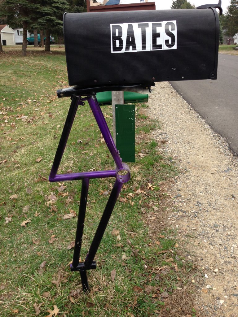 Bicycle Mail box post 2.jpg