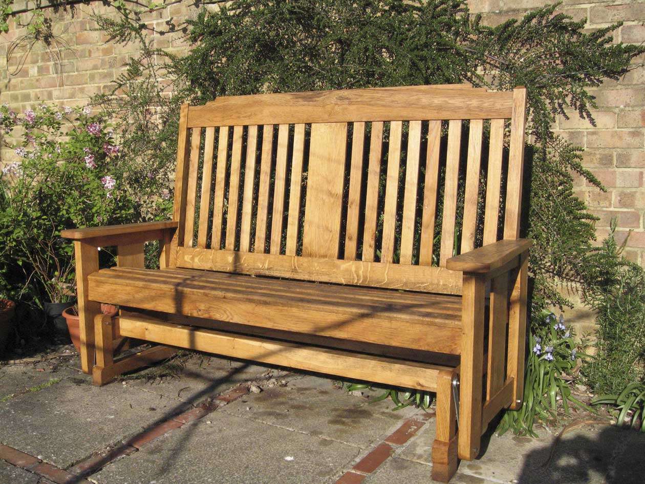 bench1vd1.jpg