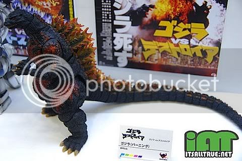 Tamashii-Feature-Akihabara-Exhibition-2011-Ultra-Act-Godzilla-and-Others-09.jpg