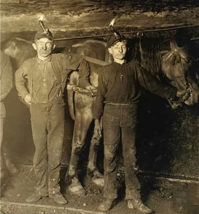 CoalMuleDrivers1908.jpg