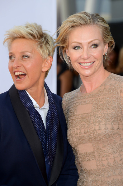 Ellen+DeGeneres+Portia+de+Rossi+64th+Annual+dt0FoiywzYGl.jpg