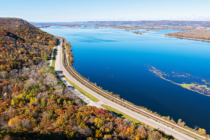 50 Best Motorcycle Roads in America 22. Great River Road National Scenic Byway (Minnesota, Wisconsin, Iowa, Illinois, Missouri, Kentucky, Tennessee, Arkansas, Mississippi, Louisiana / 2,069 miles)