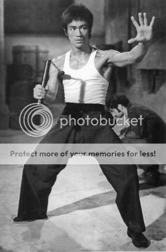 thumbs_bruce-lee-the-immortal-dragon-nunchucks.jpg