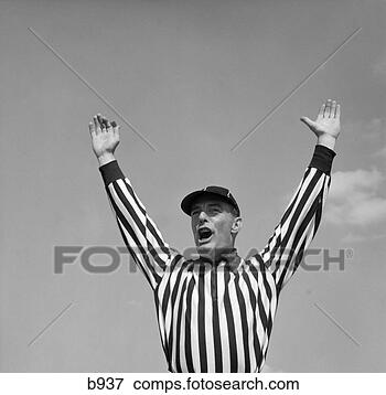1950s-football-referee_~b937.jpg