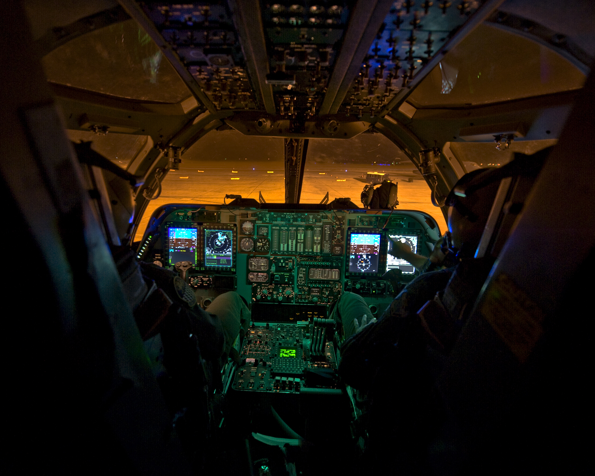 B-1-cockpit.jpg