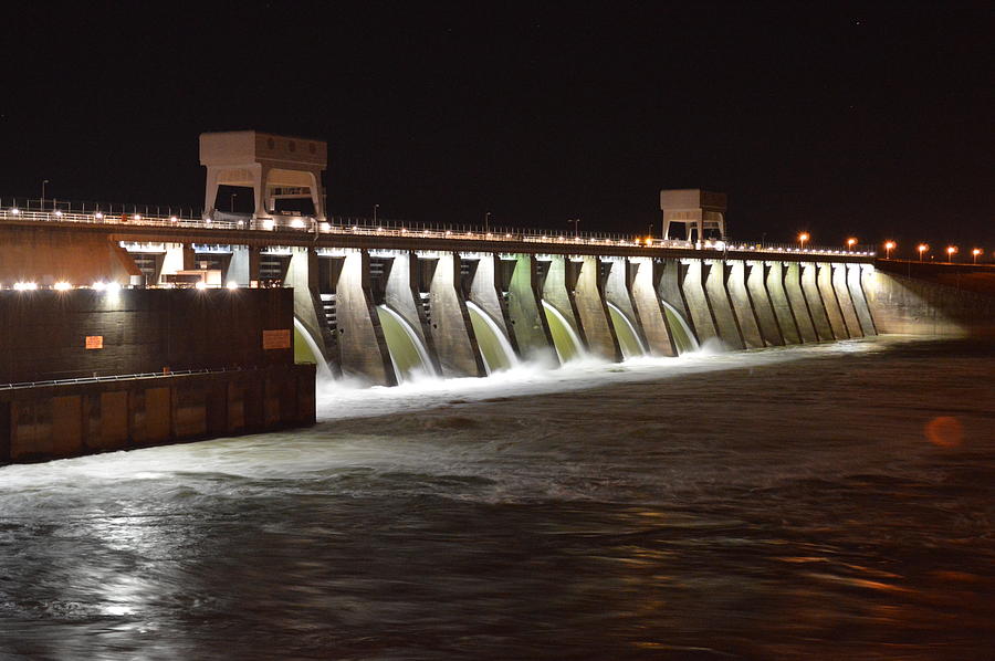 kentucky-dam-at-night-mike-stanfield.jpg