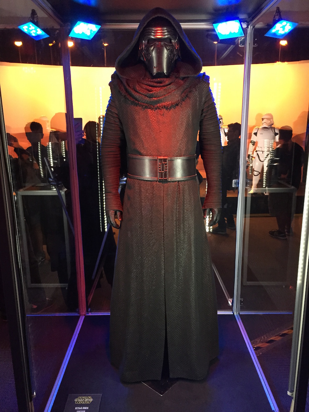 star-wars-celebration-anaheim-disneyexaminer-force-awakens-costumes-props-exhibit-kylo-ren.jpg