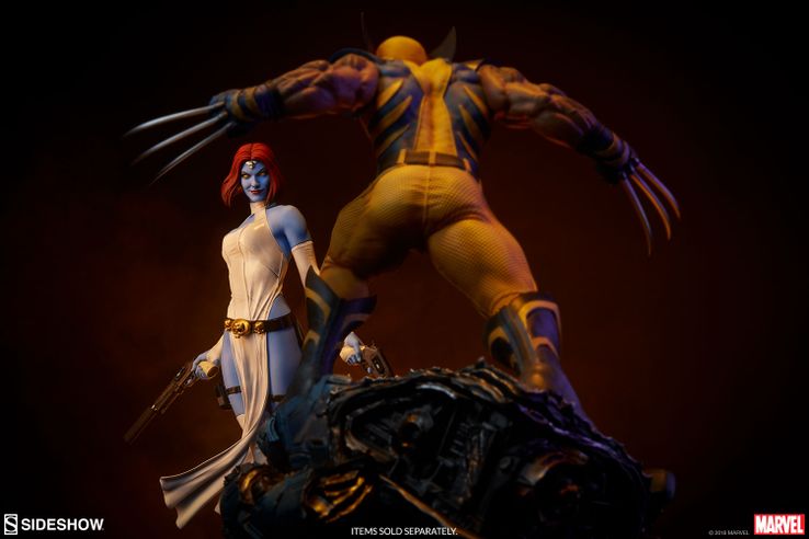 Mystique-Sideshow-Collectibles-Figure-Flipped.jpg