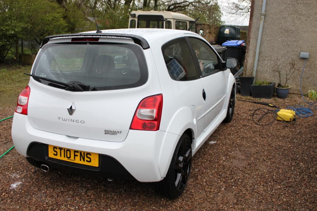 CleanTwingo010.jpg