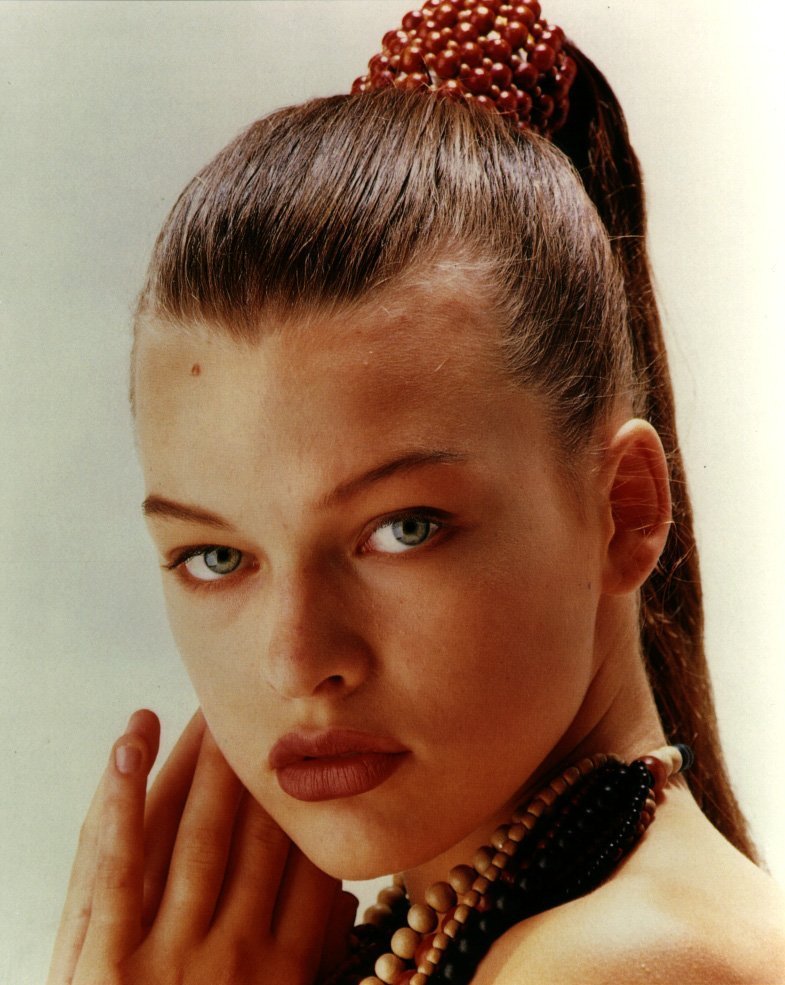 Milla-milla-jovovich-15853902-785-985.jpg