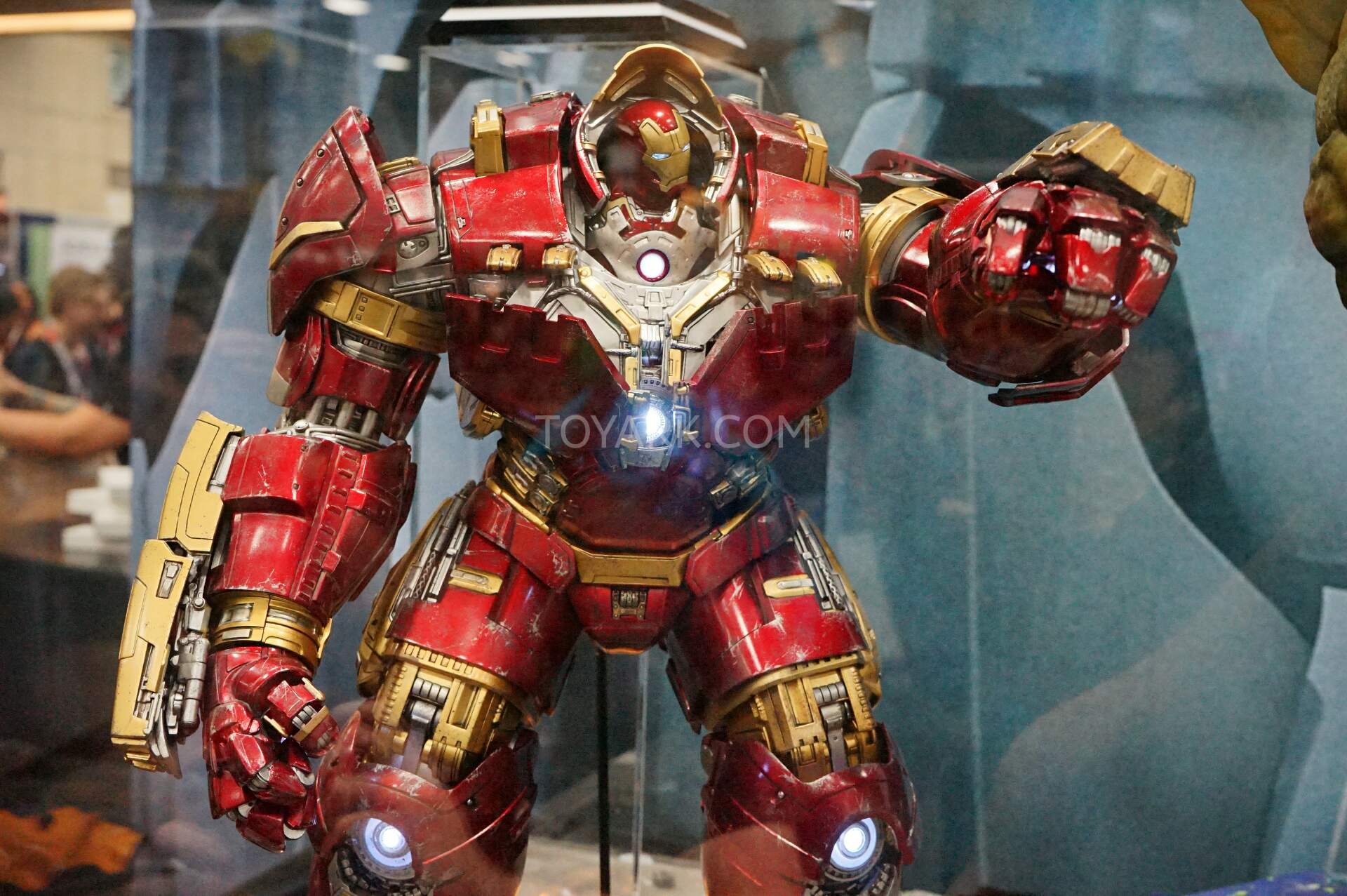 SDCC2015-Hot-Toys-Marvel-004.jpg