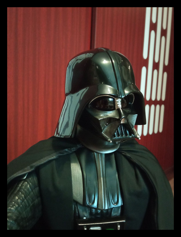 DMD-Darth-Vader-ANH-statue-16.jpg