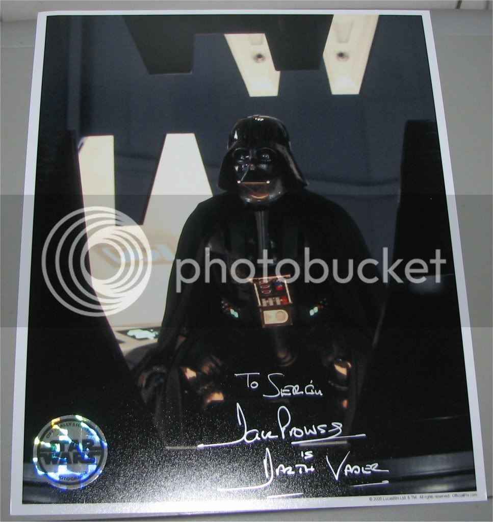 AutographVaderDaveProwse06.jpg