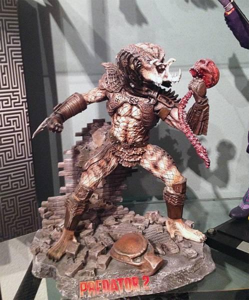 dark-horse-predator-2-model-kit-statue.jpg