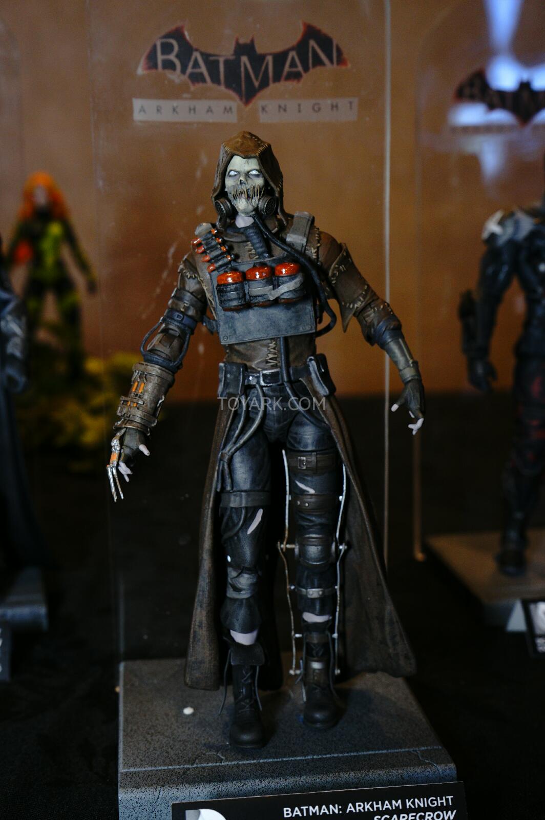 SDCC-2014-DC-Collectibles-Arkham-Knight-004.jpg