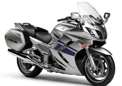 Yamaha%20FJR1300%203.jpg