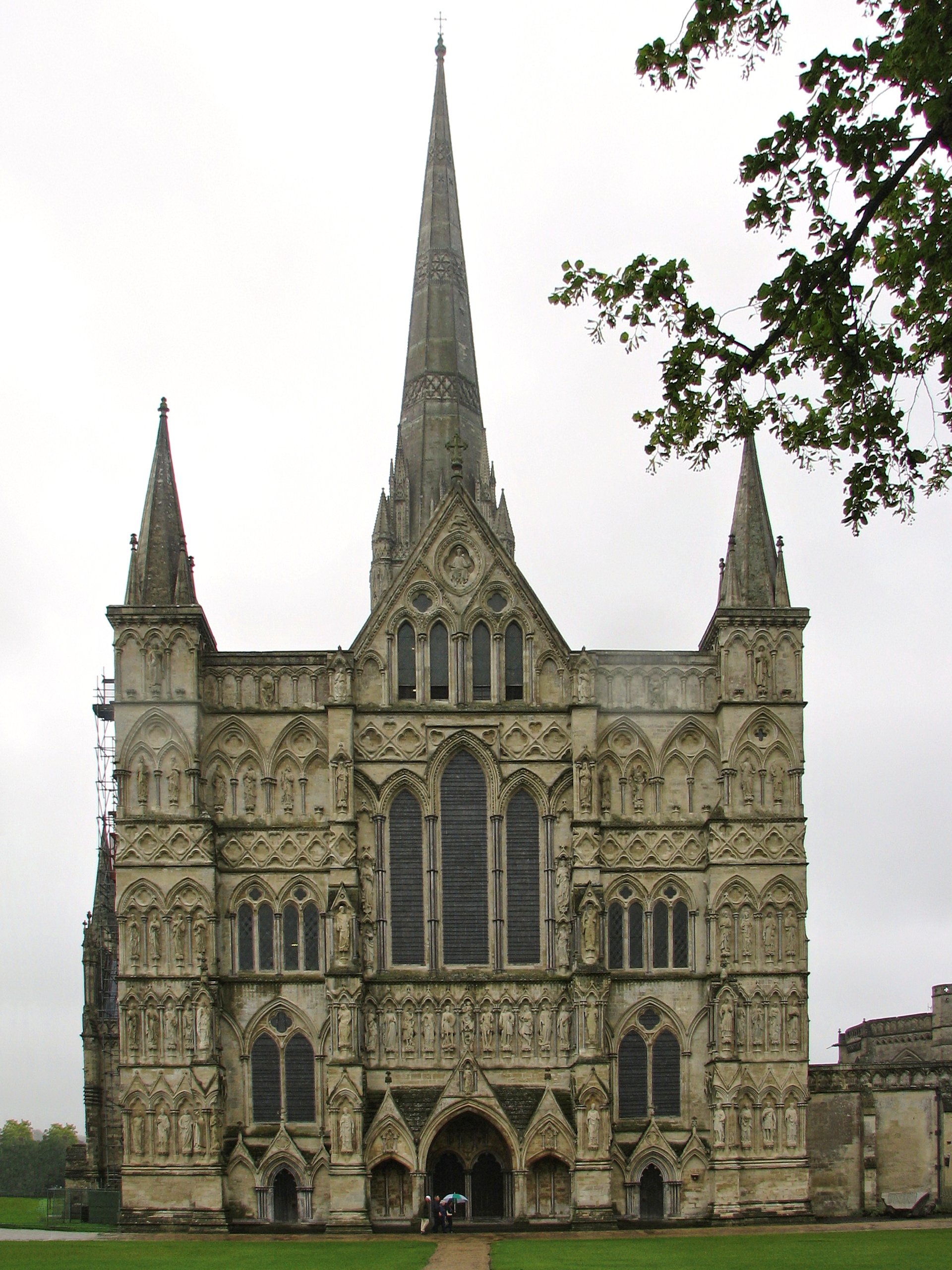 00075_05.08.24_LYMINGTON_Salisbury Cathedral.jpg
