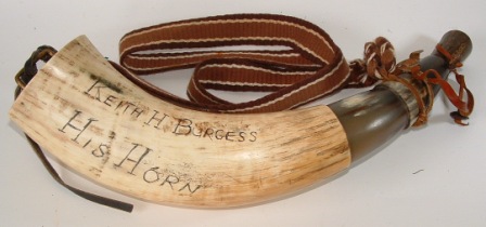 Powder-horn-with-loom-woven-strap-1.jpg