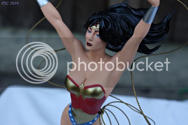 WonderWomanAH16.jpg