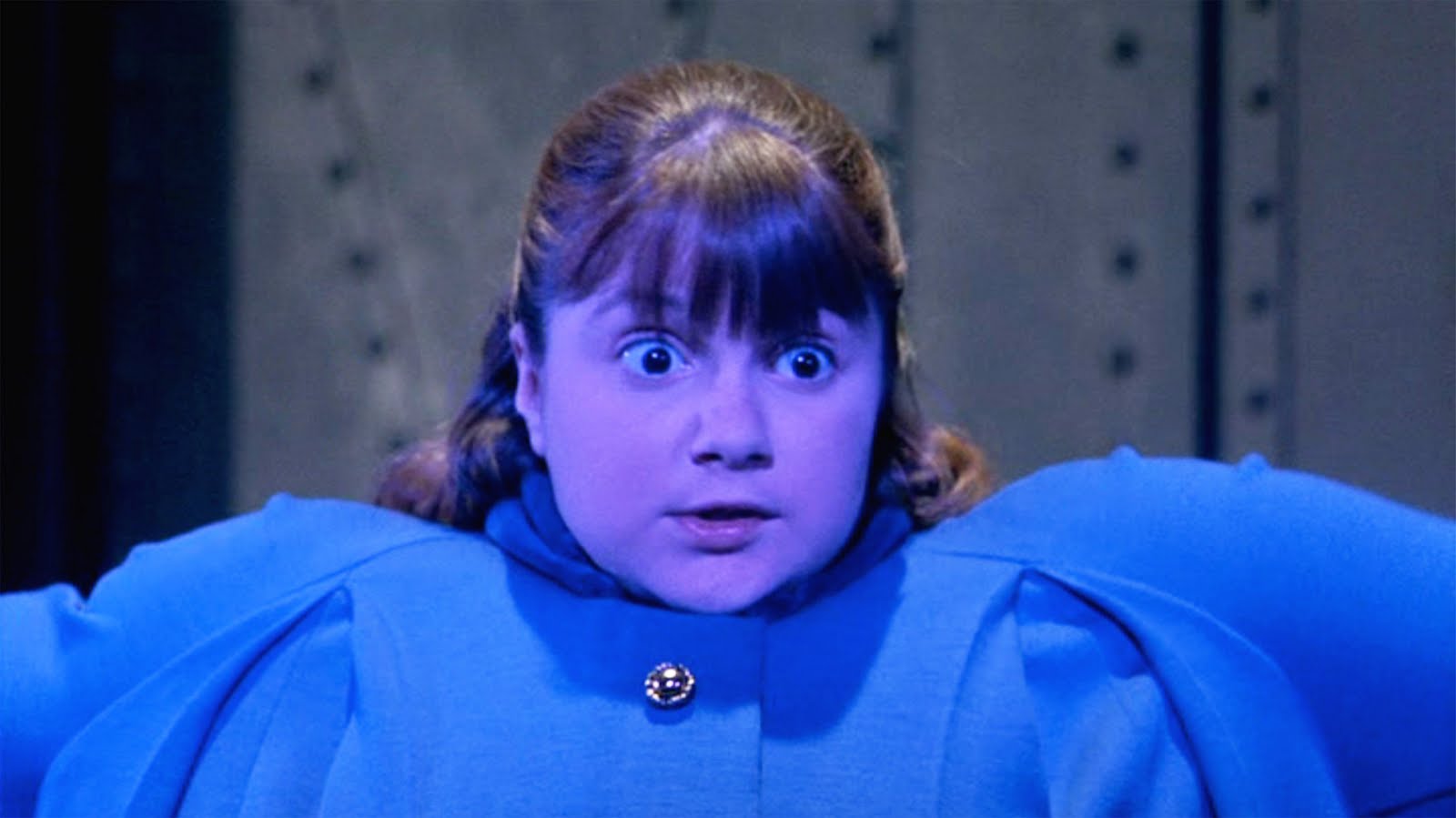 violet_beauregarde_blueberry_explode_Willy_Wonka_and_the%2Bchocolate_factory.jpg