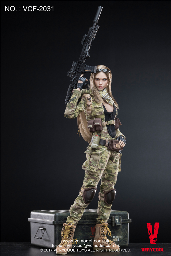 Stylish MC Camouflage Woman Soldier Action Figure