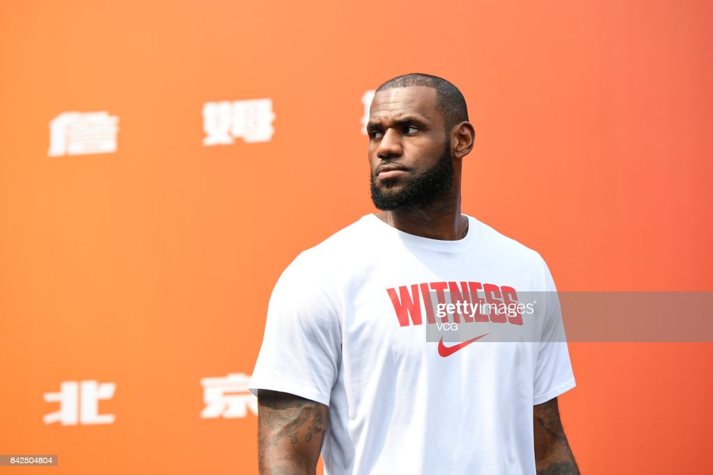 star-lebron-james-of-the-cleveland-cavaliers-meets-fans-at-a-nike-on-picture-id842504804