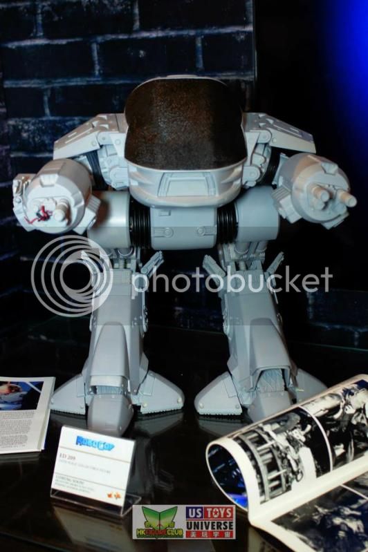 HotToysnewED-209prototype.jpg