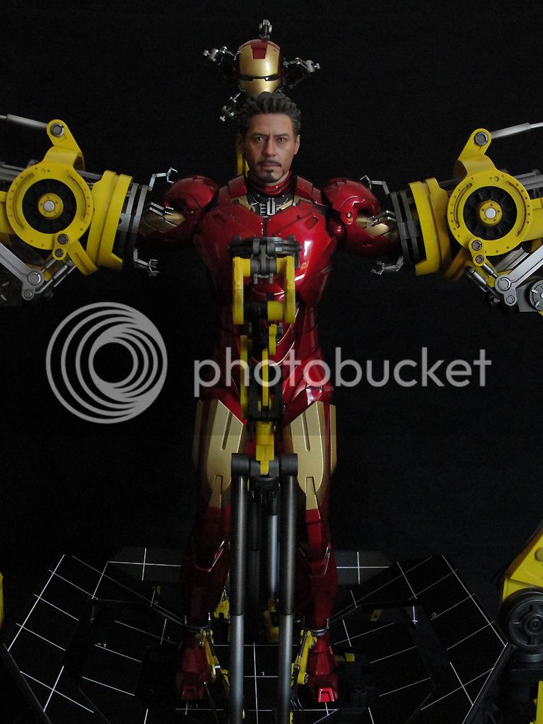 IronMan2-SuitUpGantry22.jpg