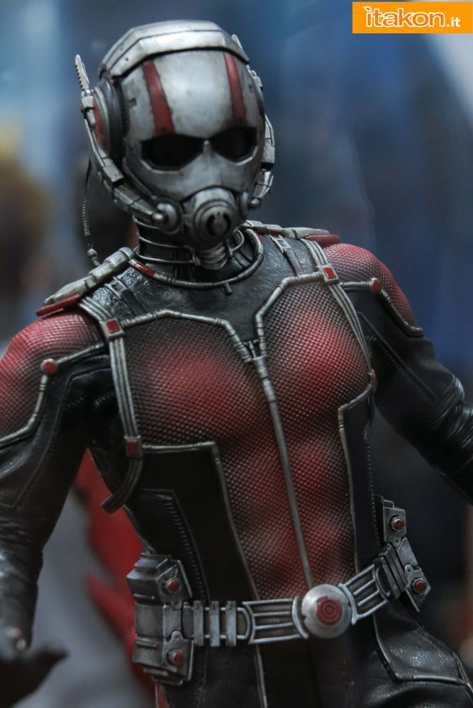 hot-toys-sdcc-2015-116.jpg