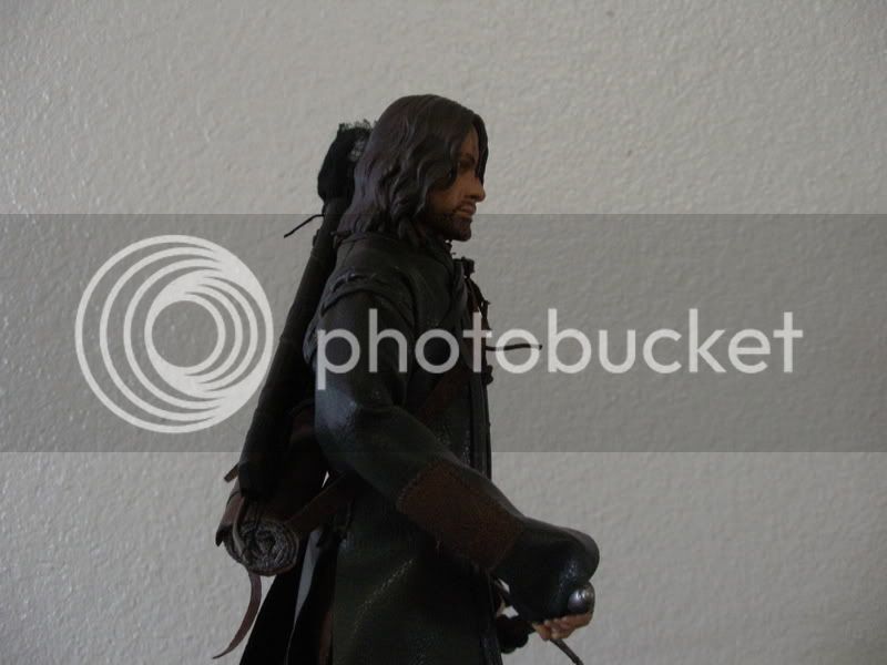 Sideshow12inAragorn029.jpg