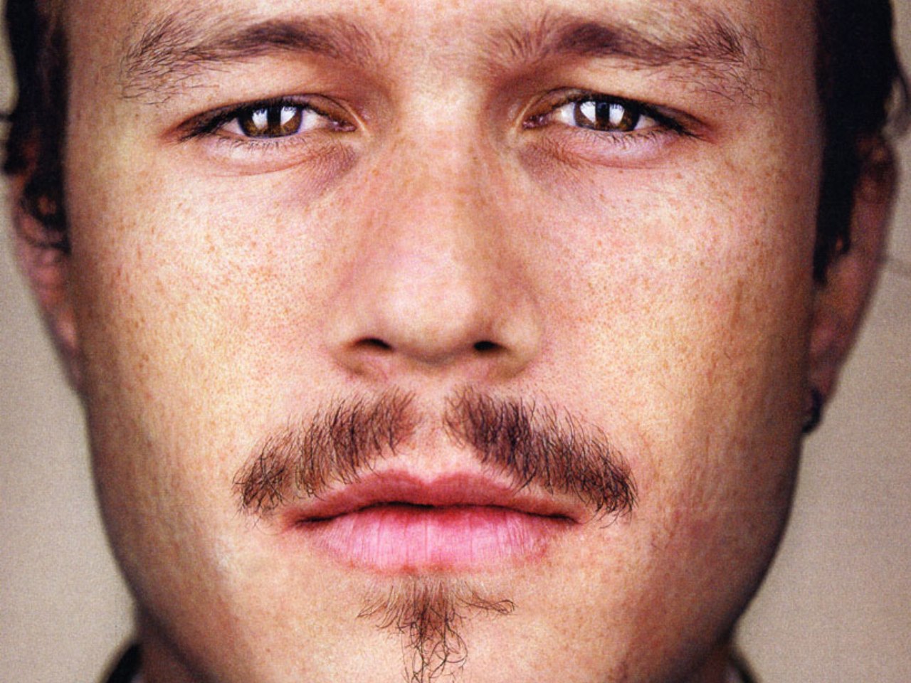 47194_xit-ledzher_or_heath-ledger_1280x960_www-gdefon-ru.jpg