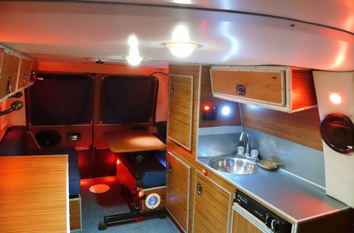 Mans-DIY-Micro-Office-and-Camper-Van-007.jpg