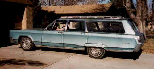 1967_Chrysler_Newport_TownCountry.jpg