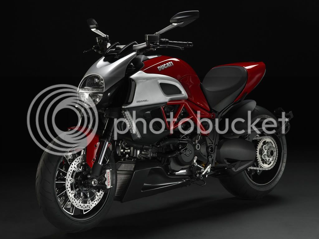 2011-Ducati-Diaveld.jpg