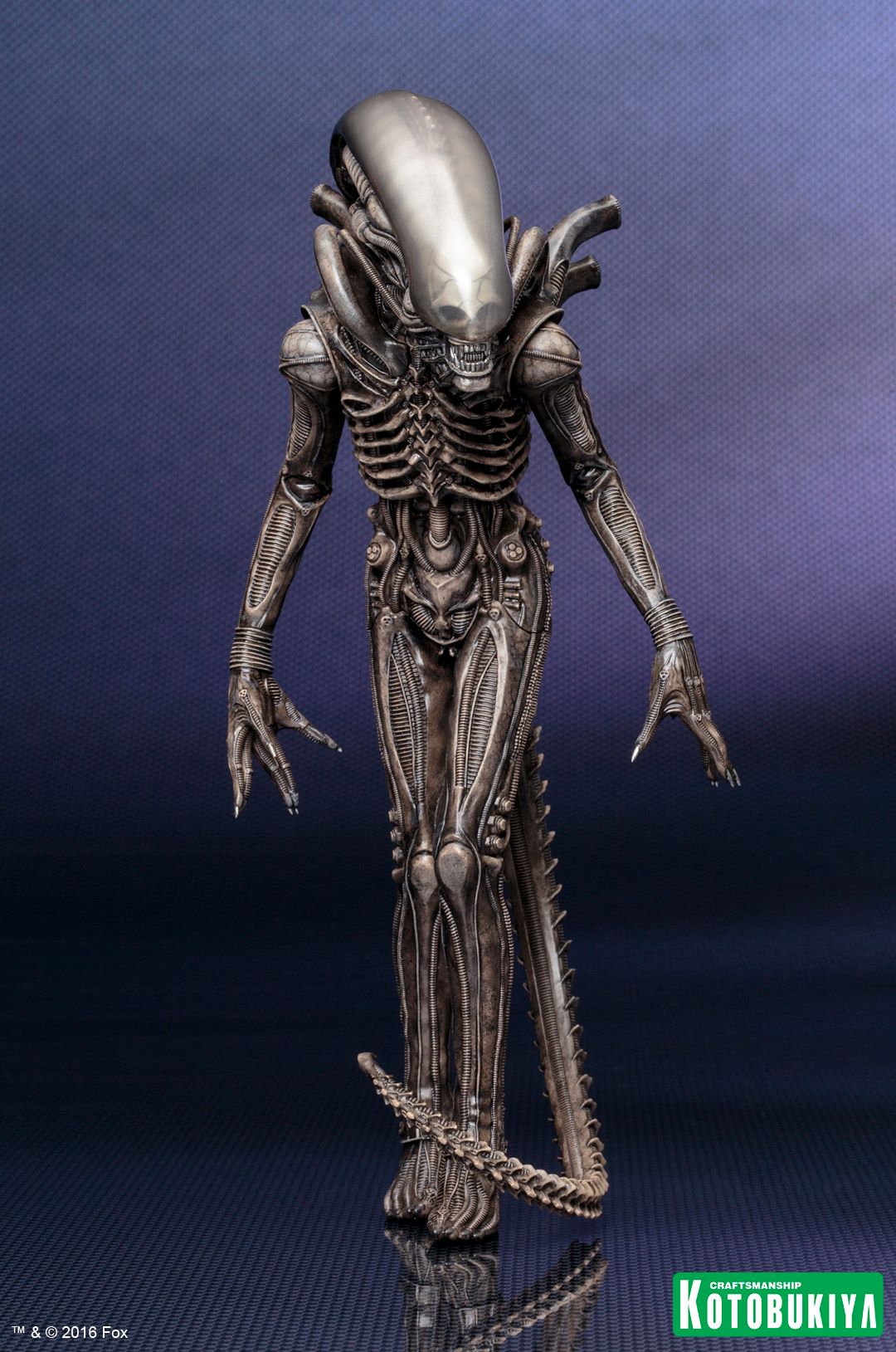 Koto-Big-Chap-Alien-Statue-001.jpg