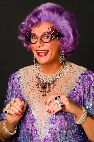 dame-edna-everage_2mb.jpg