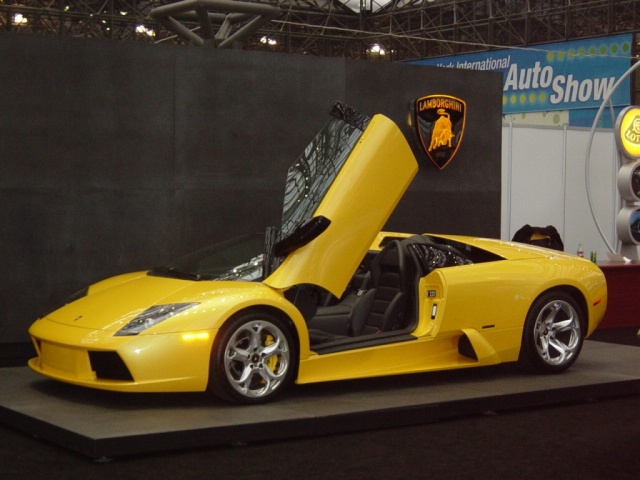 yellow_lamborghini.sized.jpg