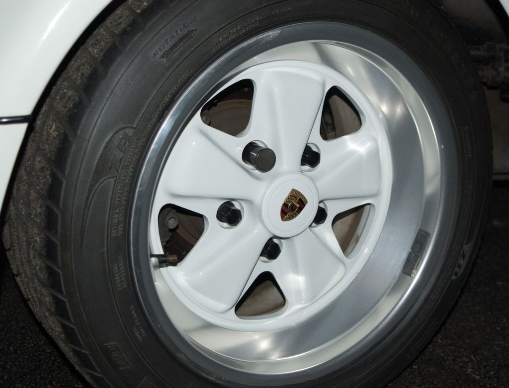 Porsche-Fuchs-white-wheel.jpg