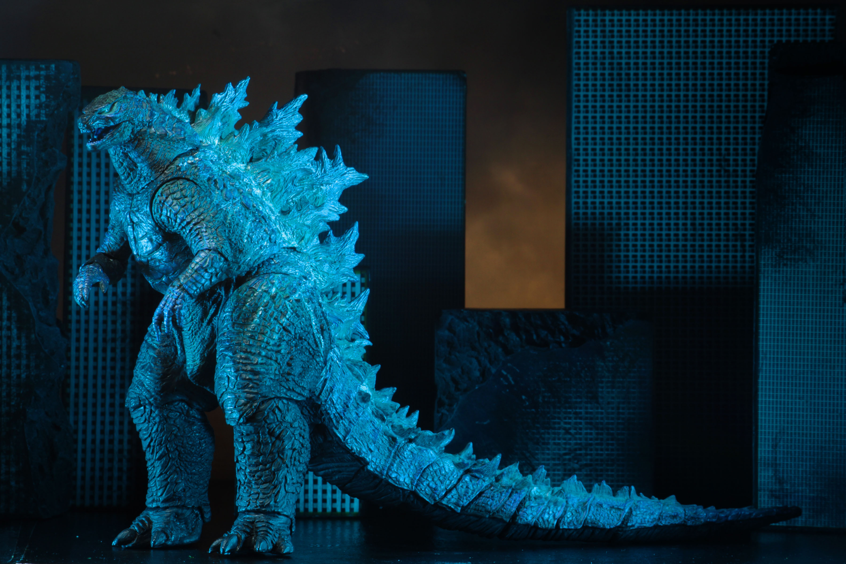 NECA-Godzilla-V2-001.jpg